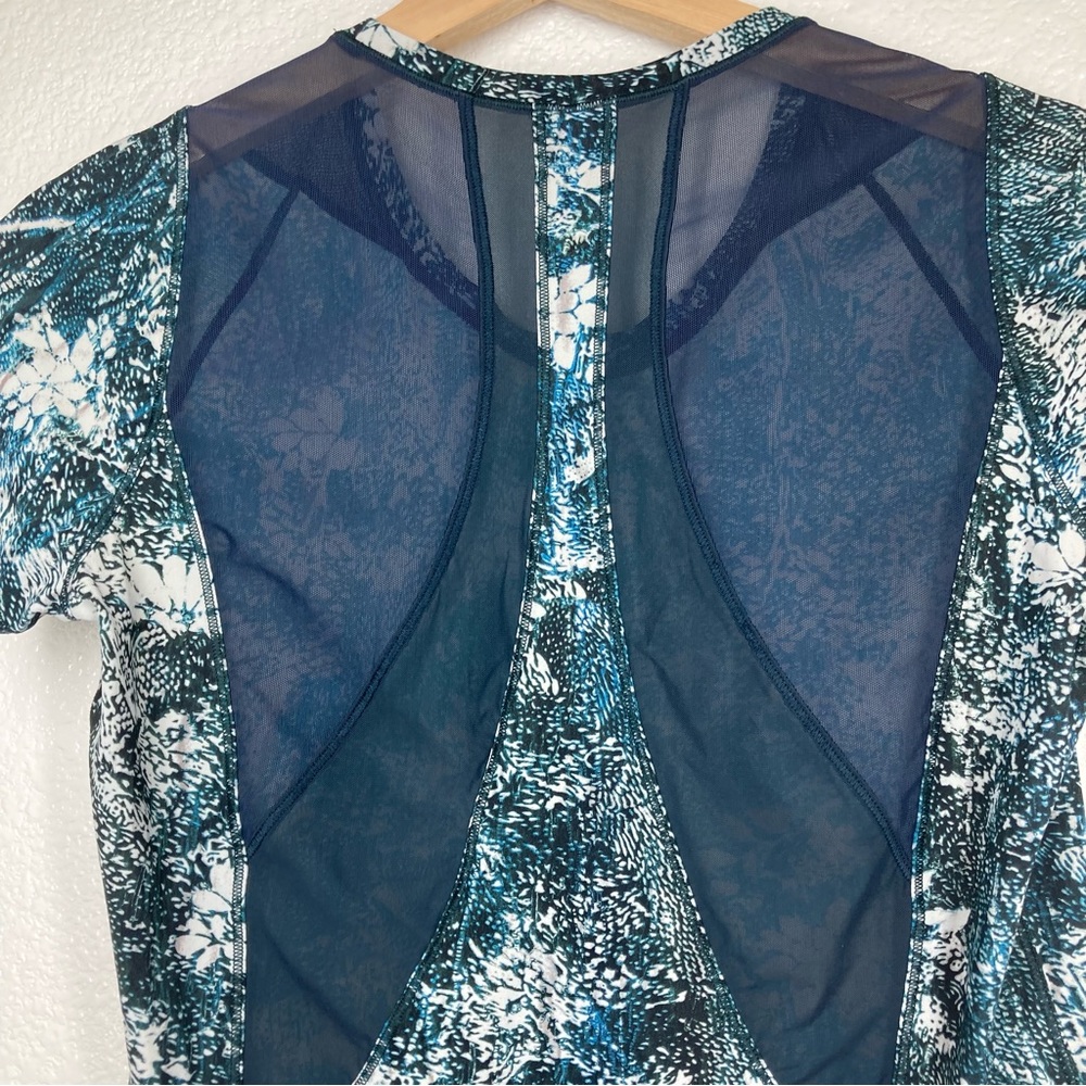 Lululemon Women's Top Seek The Heat Short Sleeve Shirt Teal 2 Mesh Back - Picture 9 of 11
